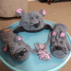 Ark wool lined knit hat and puppet gloves set
